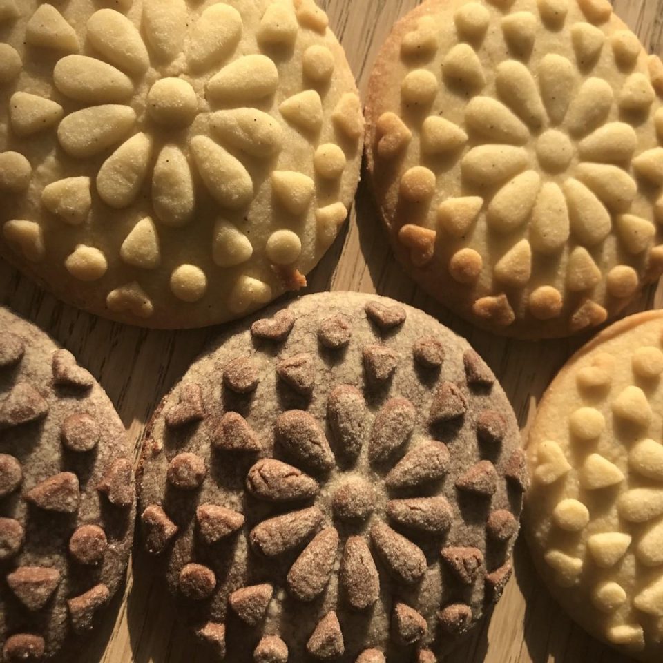 Meer van Moos Met deze koekstempel maak je Marokkaanse koekjes