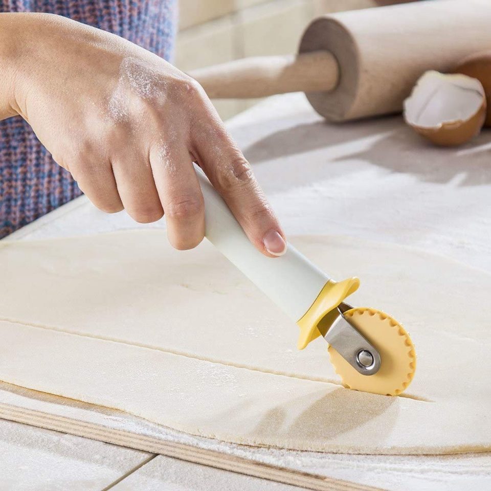 Unyqoos Handige Deegsnijder voor Perfecte Gebakjes en Pasteien