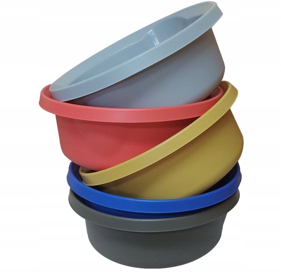 Jagiełło Plastic mengkom met tuit Poolse productie 22 cm 2 l
