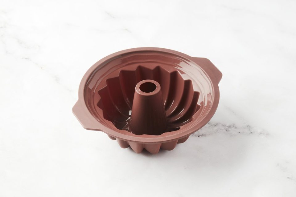 Point-Virgule tulbandvorm uit platinum silicone Vintage Maroon 24 cm