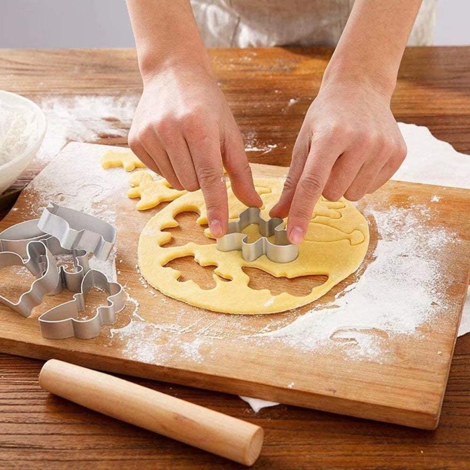 Famanu uitsteekvormpjes voor kerstgebak