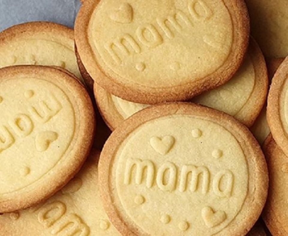 Meer van Moos Cadeau mama koekstempel met mama en hartjes