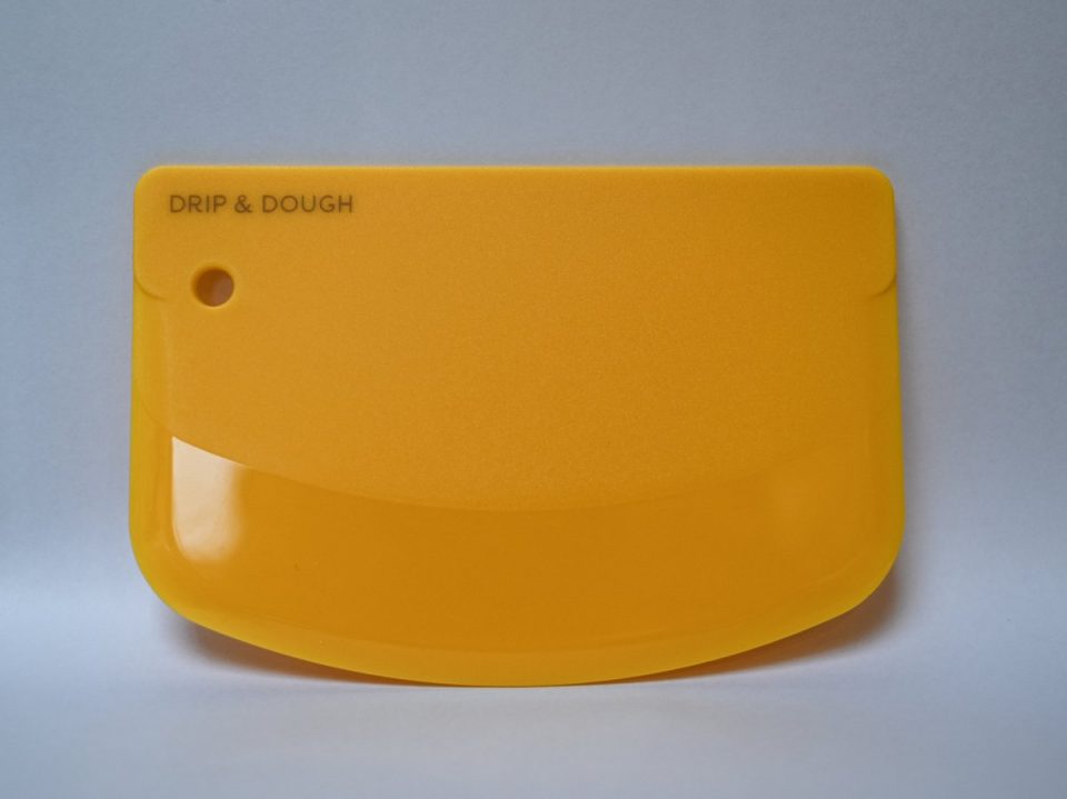 Drip & Dough Deegschraper Geel
