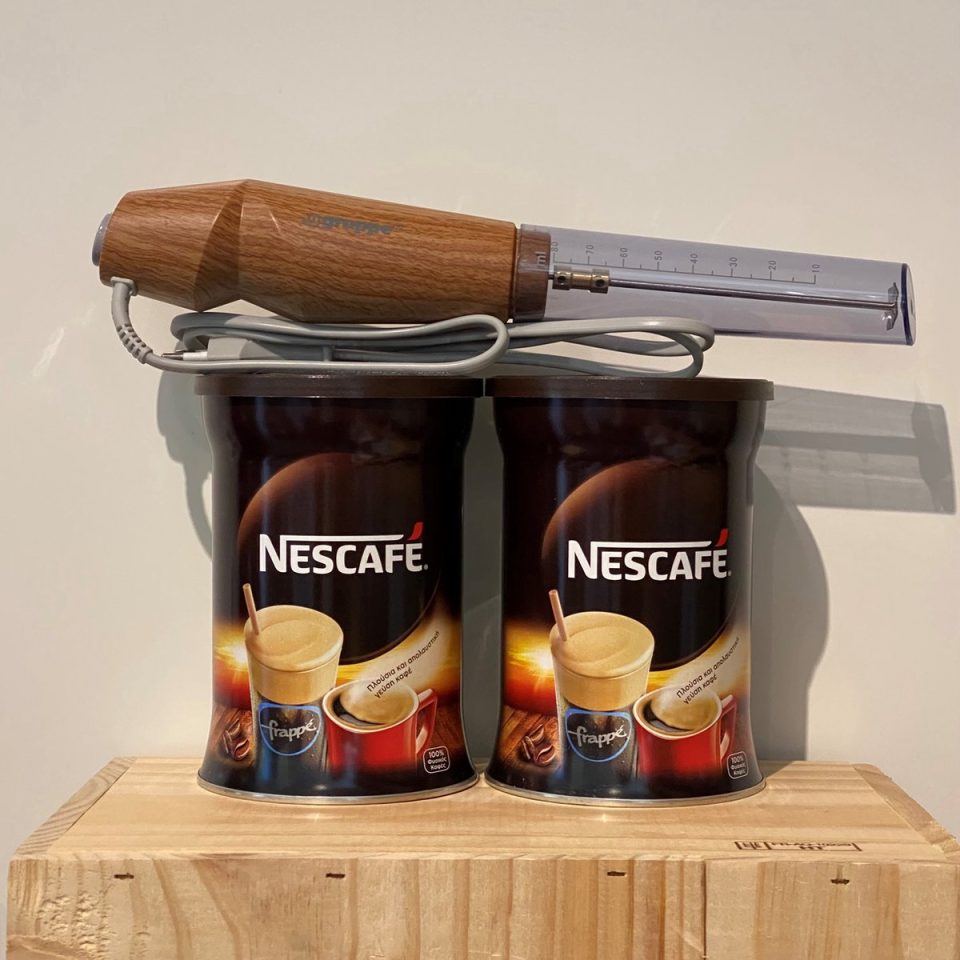 Gruppe Gruppen Frappe mixer en Nestle Frappe koffie 2 x 200 g