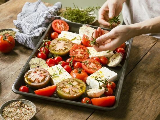 Dagelijkse Kost Cookware Kost Dagelijkse Kost Pizzaplaat 33 cm